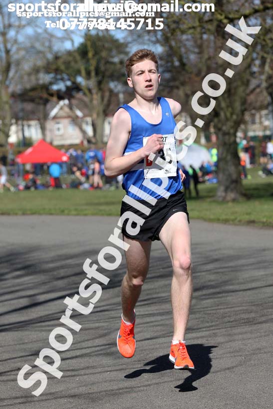 Senior mens Northern 12 Stage Road Relay Champs., Birkenhead Park. Photo: David T. Hewitson/Sports for All Pics